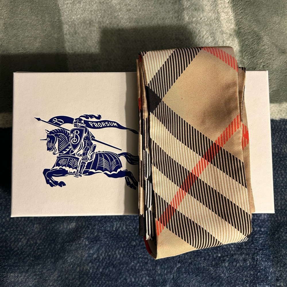 Burberry Skinny Silk Scarf Vintage Check Sand - Picture 6 of 7